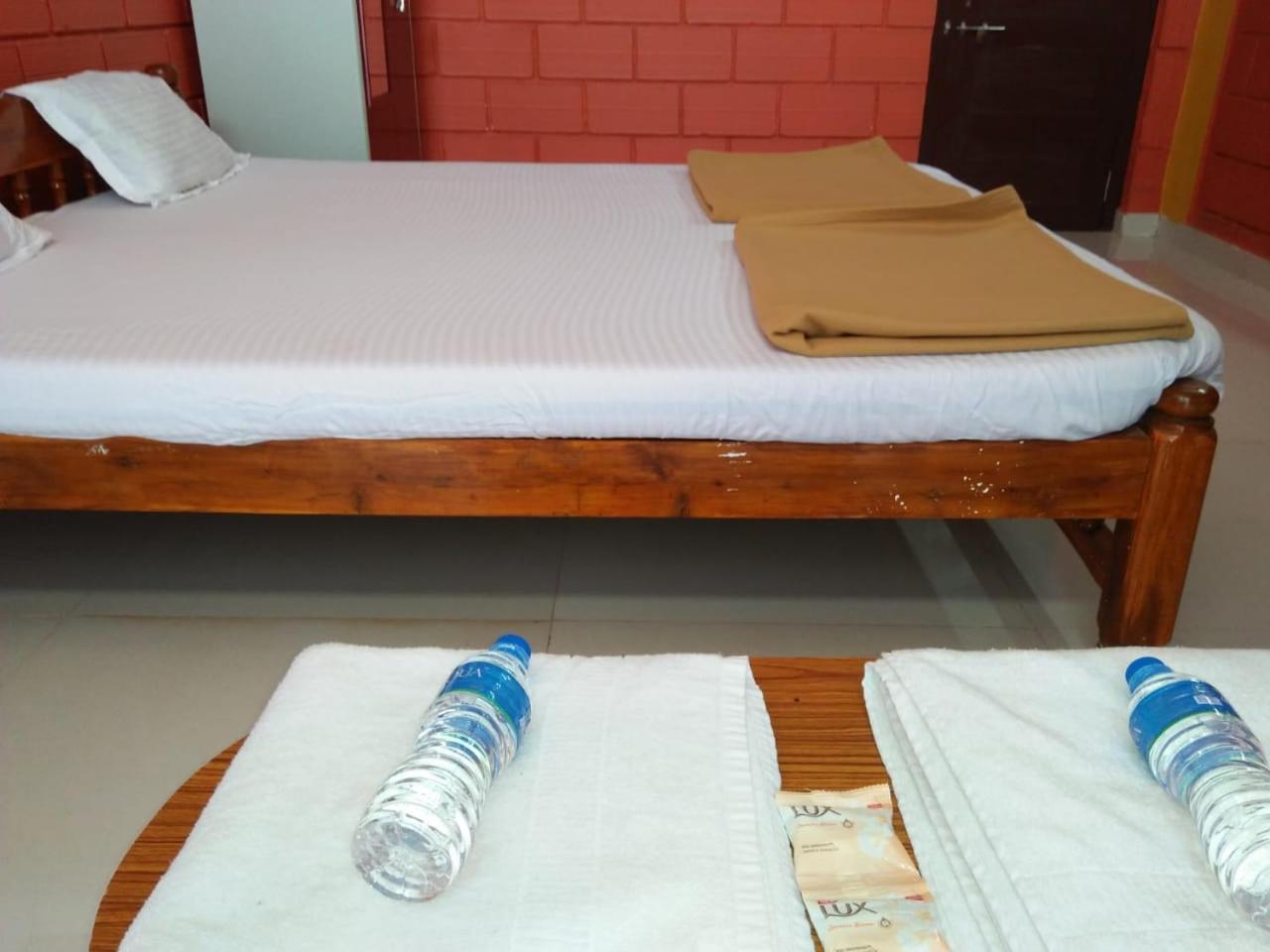 Shanthi Krishna Residency Gokarna  Eksteriør billede